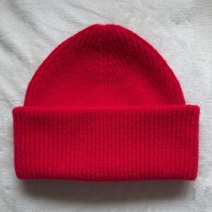NWOT FREE PEOPLE / Red Ribbed Knit Beanie